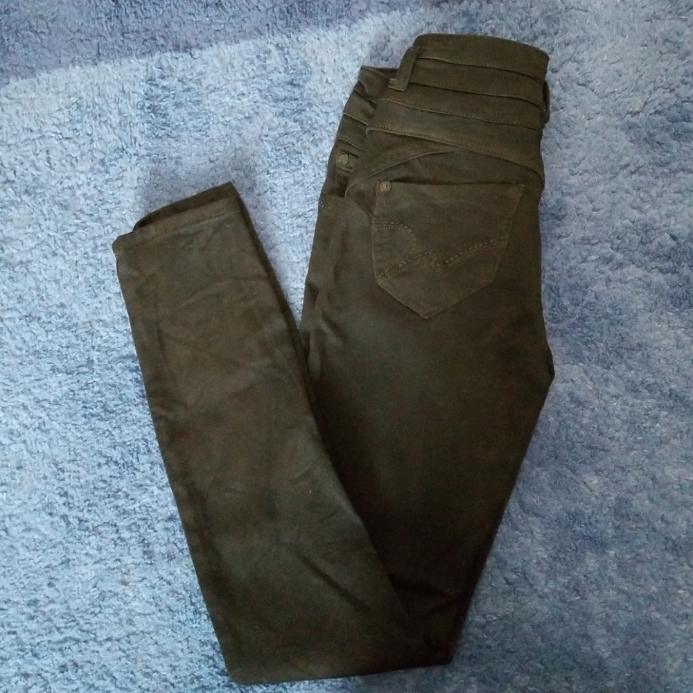 Black skinny jeans